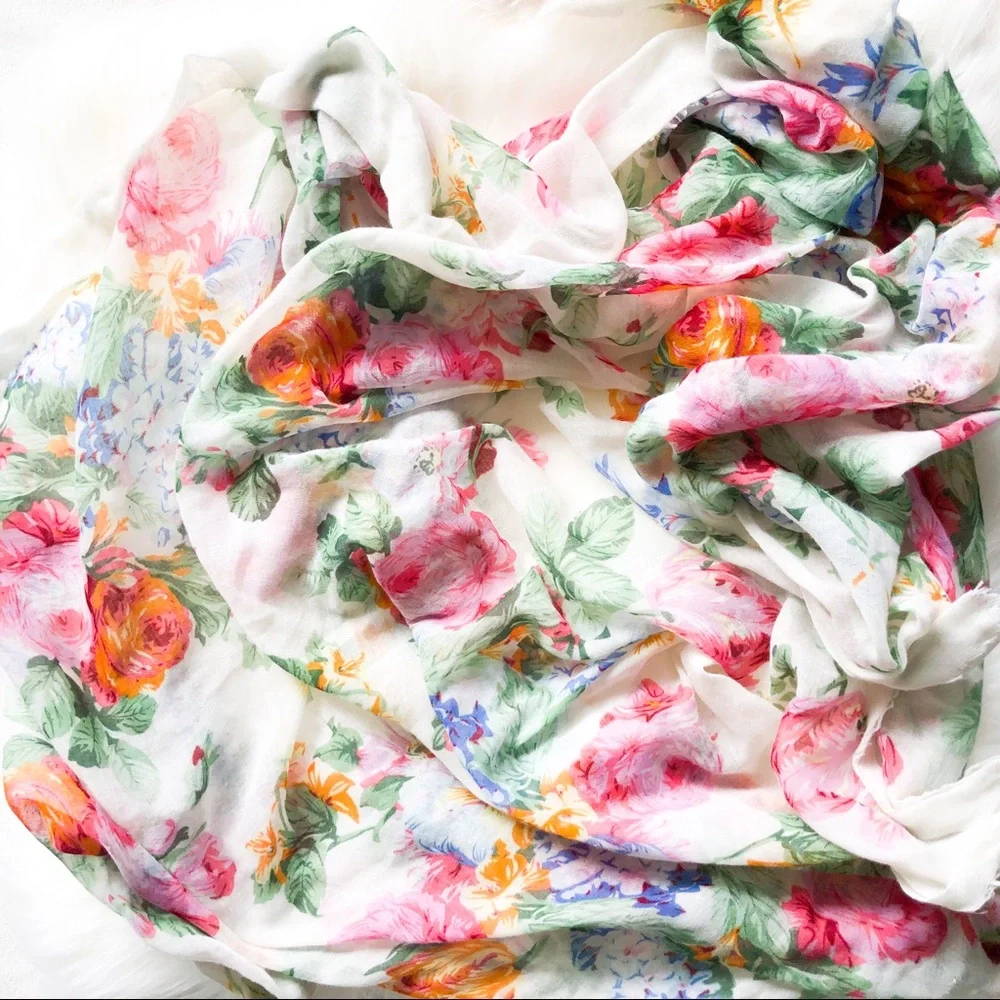 Pretty Floral Lightweight Scarf